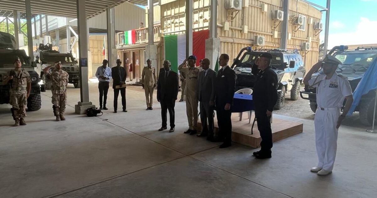 MIADIT Somalia 18 Cessione Di 2 VM Alla Repubblica Federale Somala 